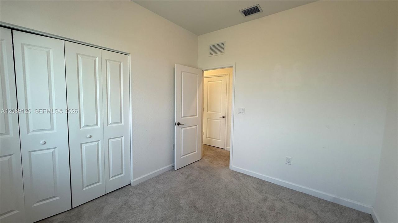 679 SE 13th St Cir, Homestead, FL 33034 Photo