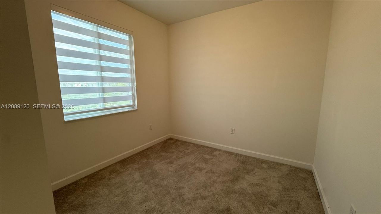 679 SE 13th St Cir, Homestead, FL 33034 Photo