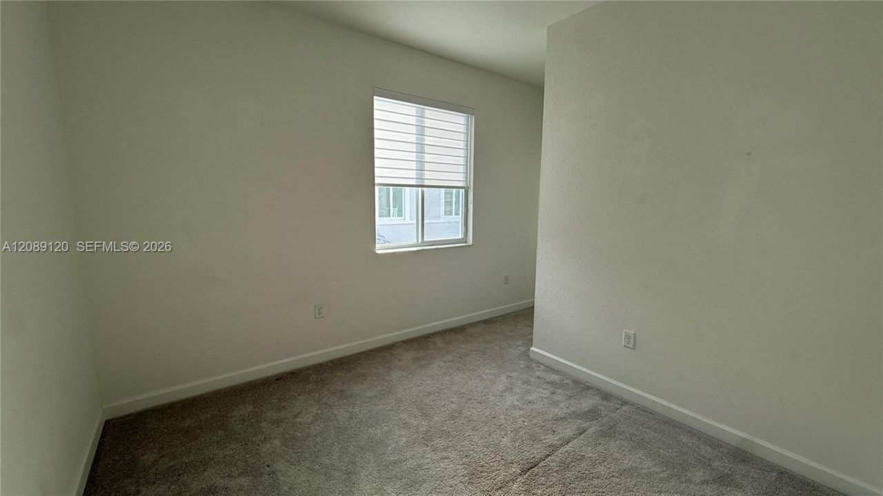 679 SE 13th St Cir, Homestead, FL 33034 Photo