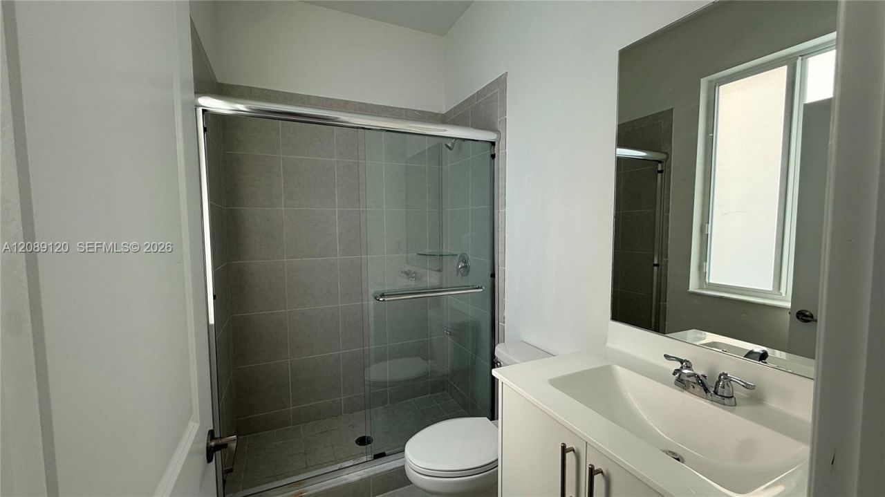 679 SE 13th St Cir, Homestead, FL 33034 Photo