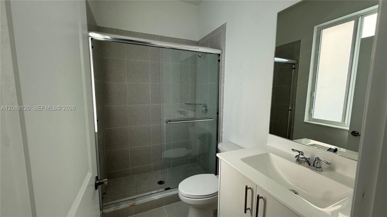679 SE 13th St Cir, Homestead, FL 33034 Photo