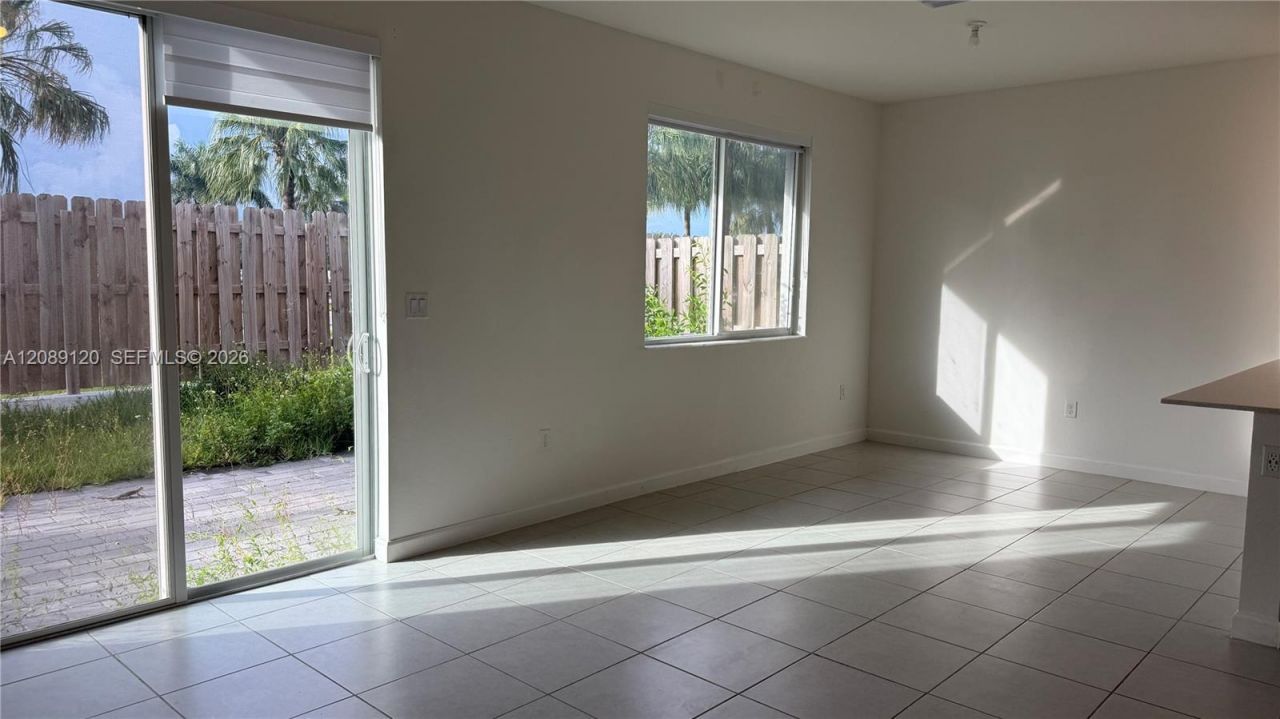 679 SE 13th St Cir, Homestead, FL 33034 Photo