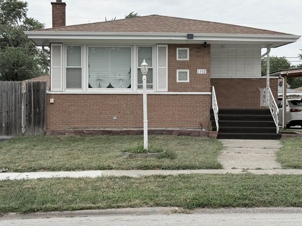 1332 Mackinaw Avenue, Calumet City, IL 60409