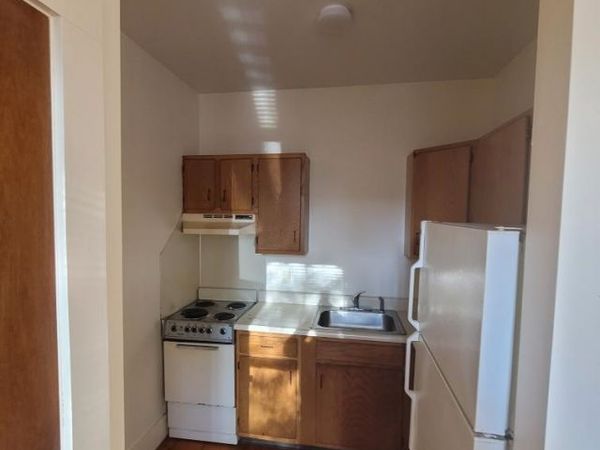14 Main Street, Unit 10, Hinsdale, NH 03048