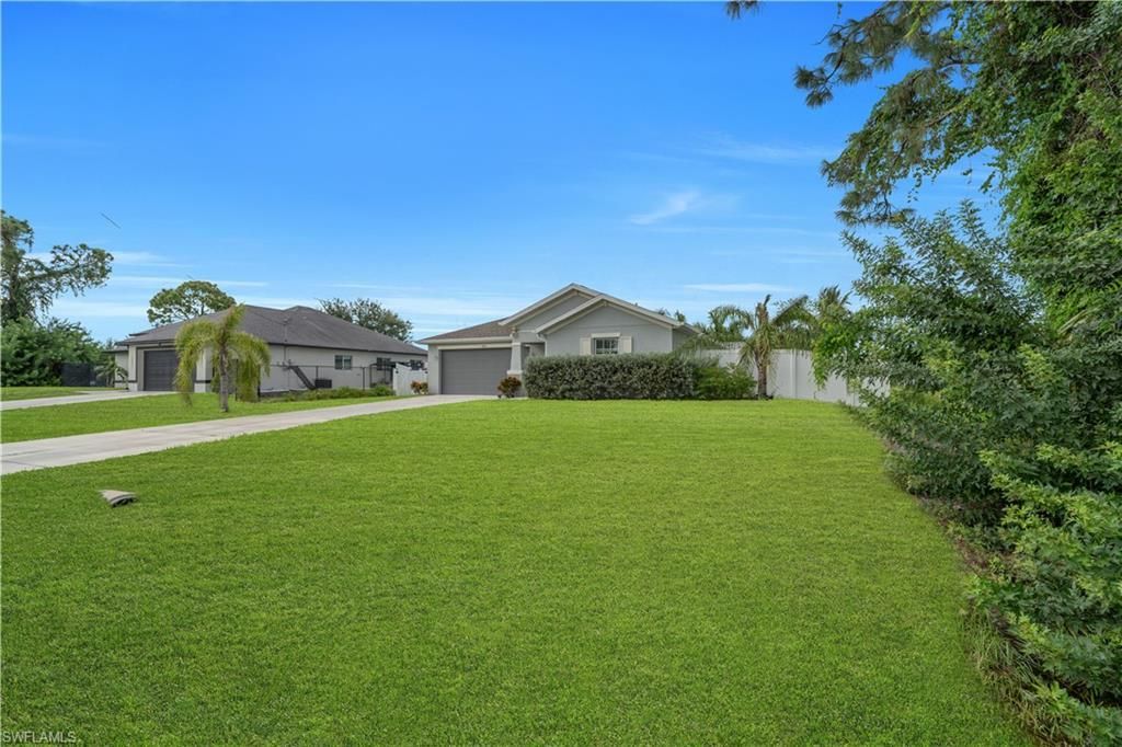 1925 NE 33rd Ln, Cape Coral, FL 33909 Photo