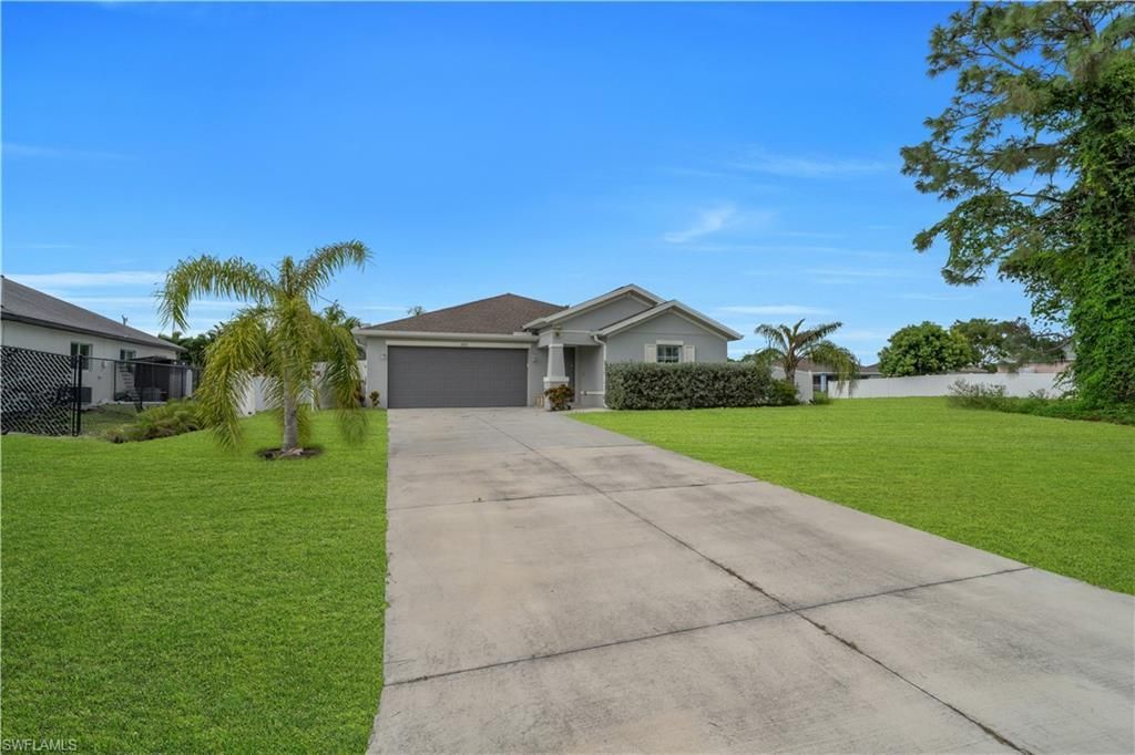 1925 NE 33rd Ln, Cape Coral, FL 33909 Photo