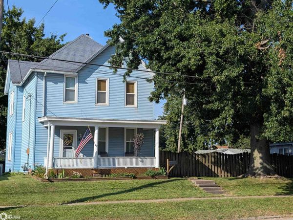 1608 Division Street, Burlington, IA 52601