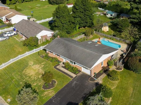 26 TENNYSON DRIVE , LANCASTER, PA 17602
