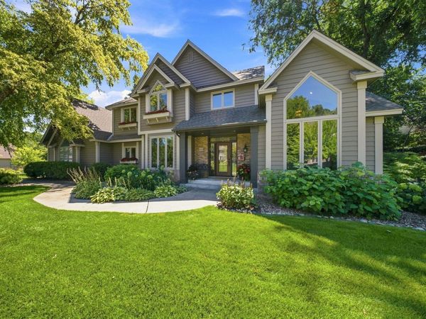 1444 Kings Wood Lane, Eagan, MN 55122