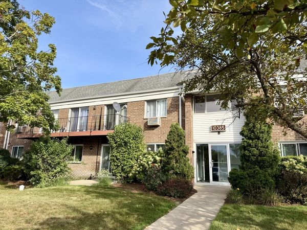10385 Dearlove Road , Unit 1I, Glenview, IL 60025