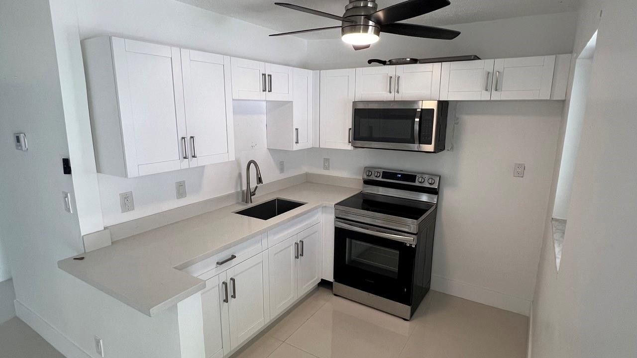 220 SE 22nd Avenue, Unit 2, Pompano Beach, FL 33062 Photo