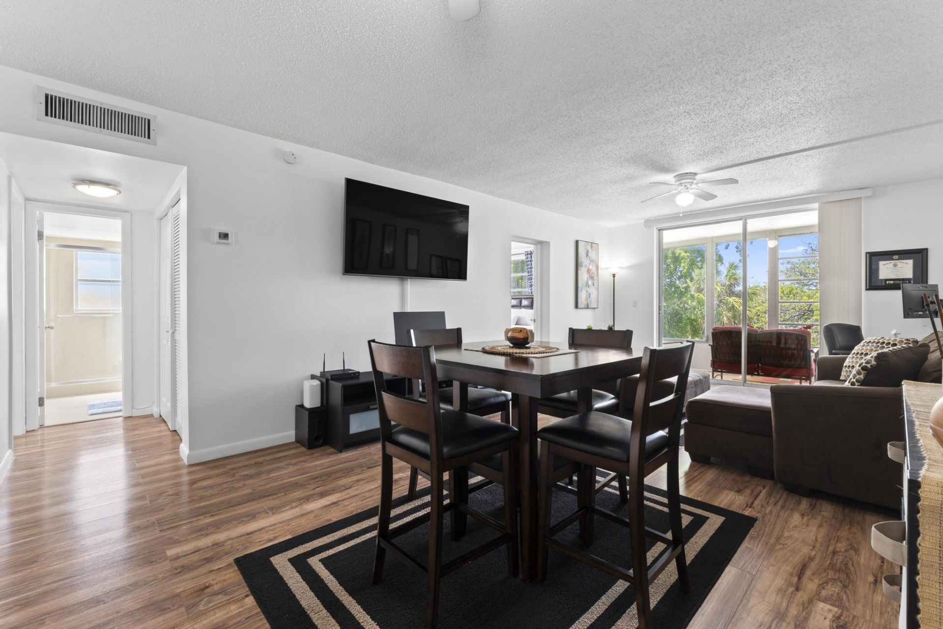 5275 NW 10th Court, Unit 305, Plantation, FL 33313 Photo