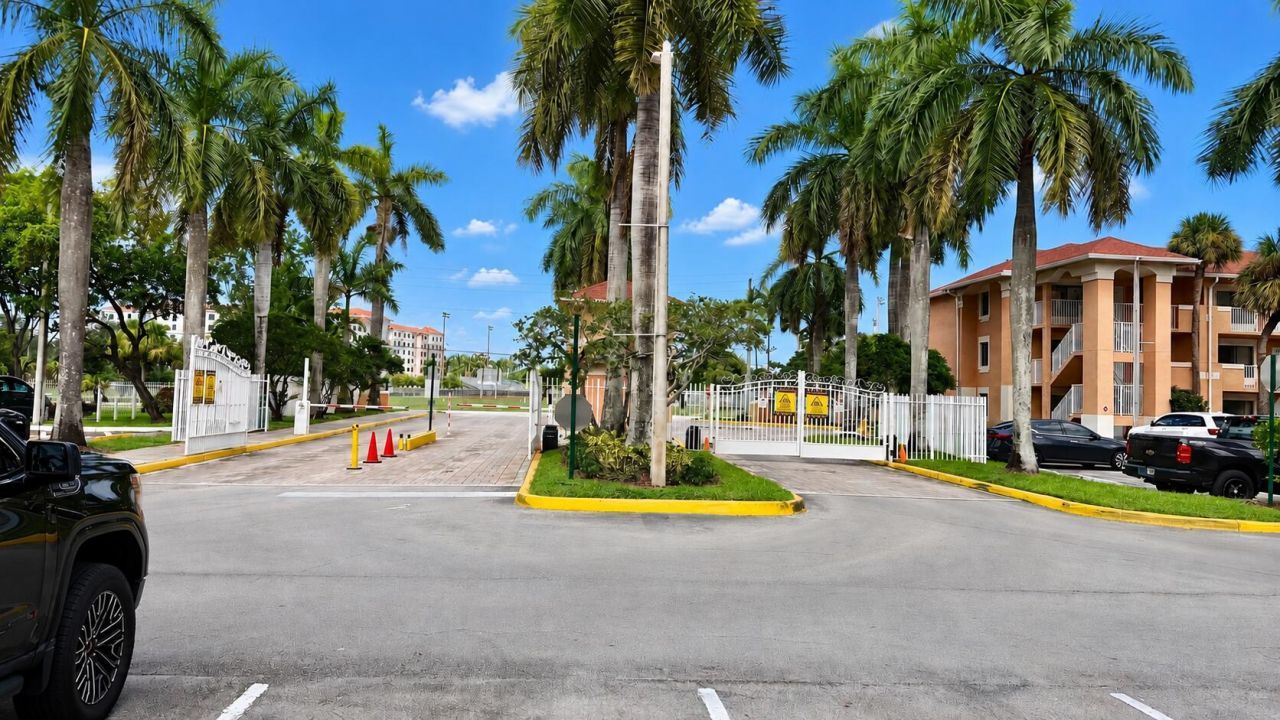 6952 SW 39th Street, Unit C106, Davie, FL 33314 Photo