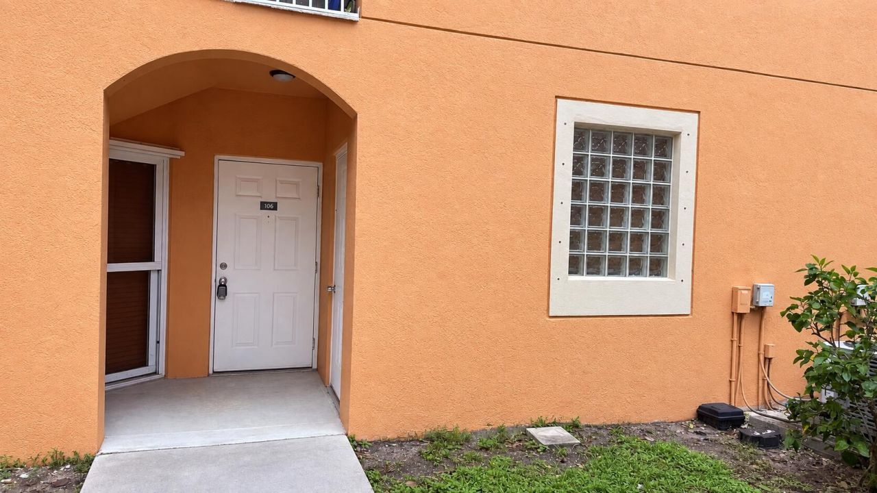 6952 SW 39th Street, Unit C106, Davie, FL 33314 Photo