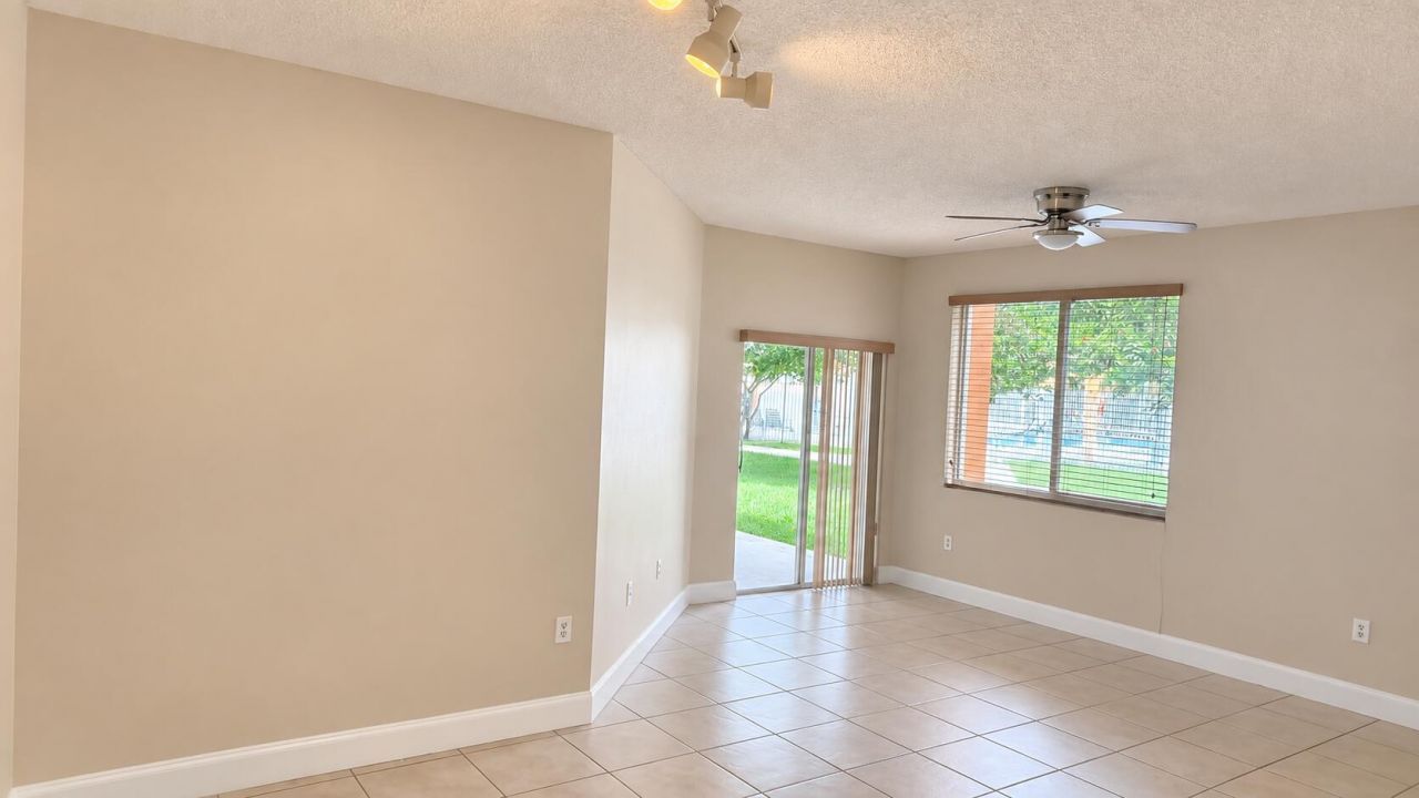 6952 SW 39th Street, Unit C106, Davie, FL 33314 Photo