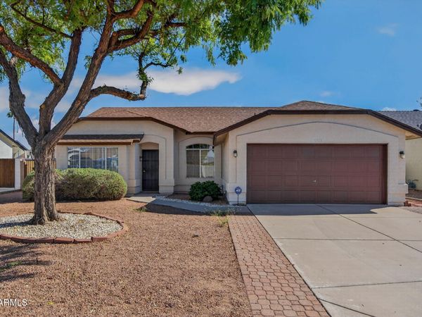 8935 W MCLELLAN Road, Glendale, AZ 85305