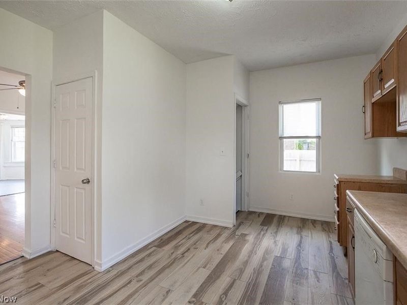 15009 Miles Avenue, Cleveland, OH 44128 Photo 11