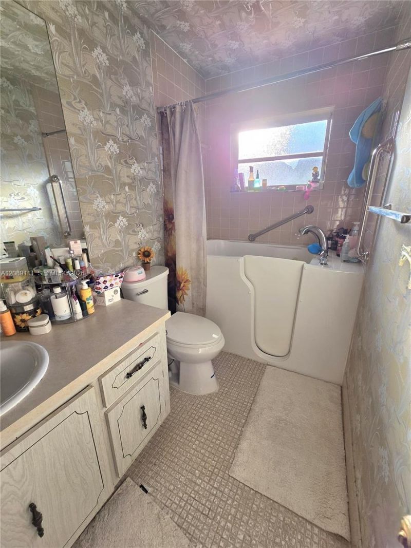 5162 Lakefront Blvd, Unit D, Delray Beach, FL 33484 Photo