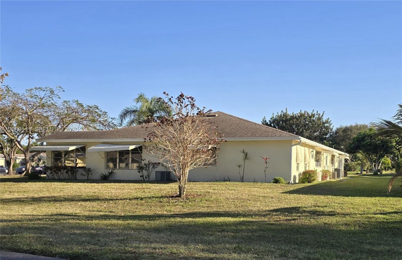 5162 Lakefront Blvd, Unit D, Delray Beach, FL 33484 Photo