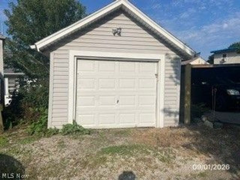1703 30th Street NW, Canton, OH 44709 Photo 2
