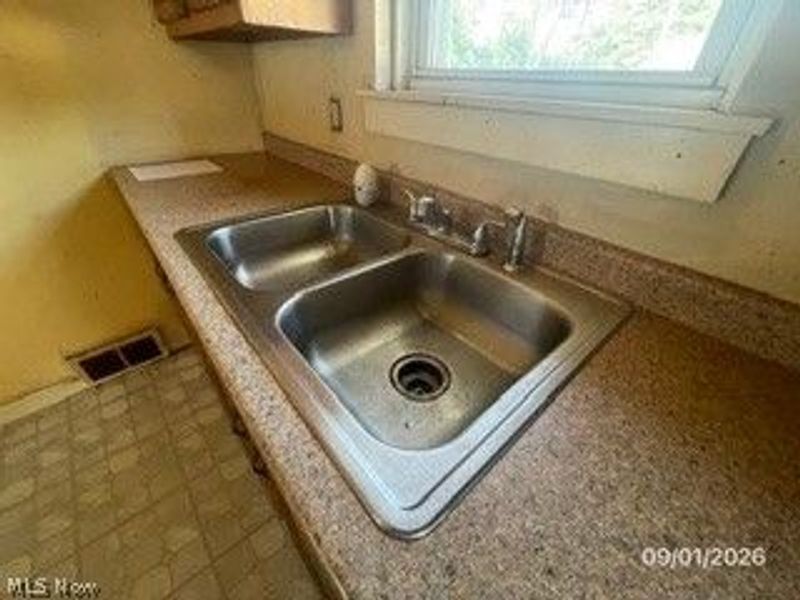 1703 30th Street NW, Canton, OH 44709 Photo 9