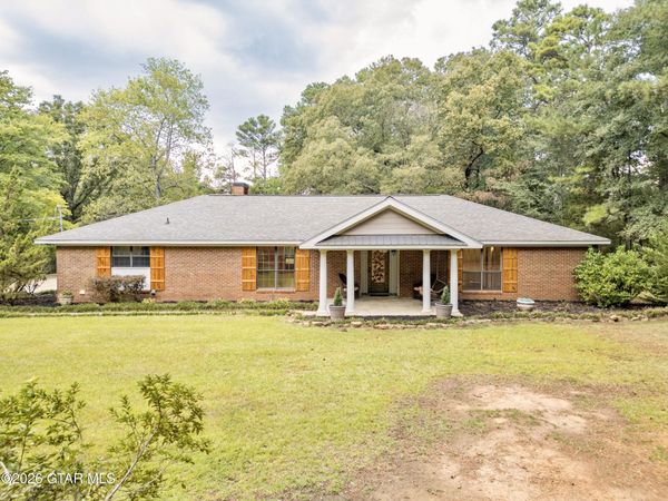 75 Yellow Brick Road, Columbus, MS 39702