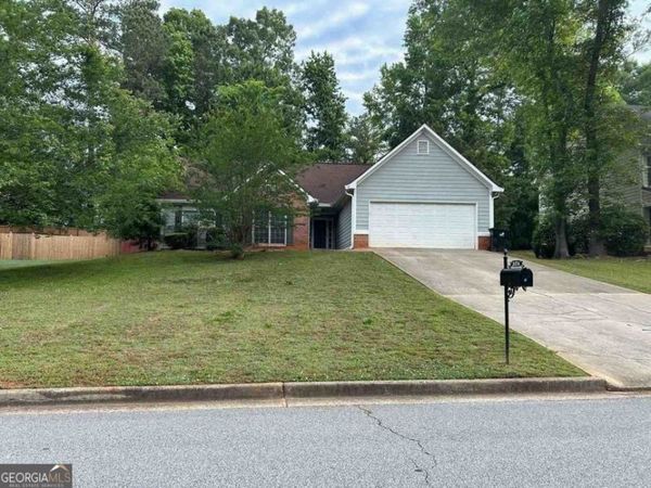 3374 Mosswood Lane, Rex, GA 30273