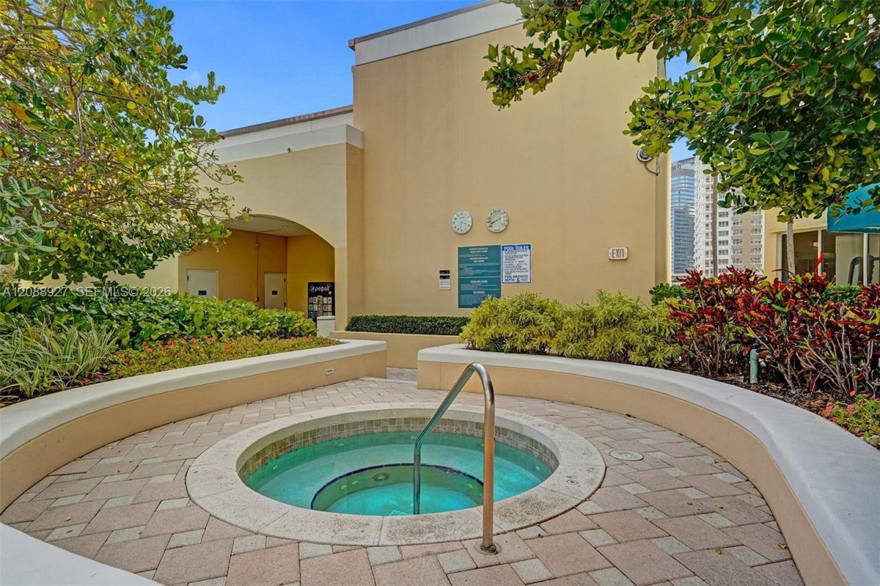 888 Brickell Key Dr, Unit 1901, Miami, FL 33131 Photo