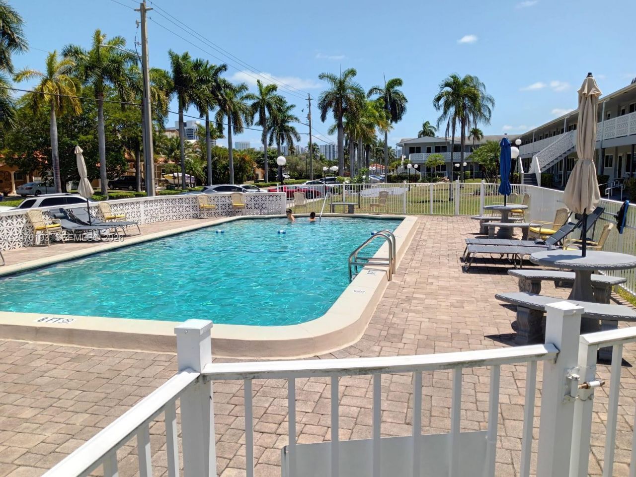 600 Layne Blvd, Unit 118, Hallandale Beach, FL 33009 Photo