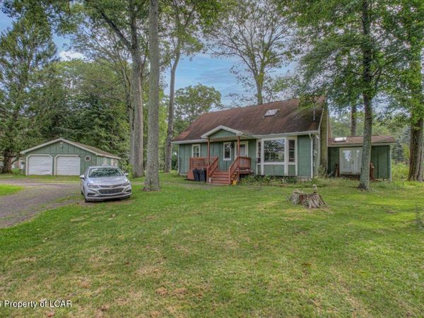 271 Hellers Lane, Long Pond, PA 18334
