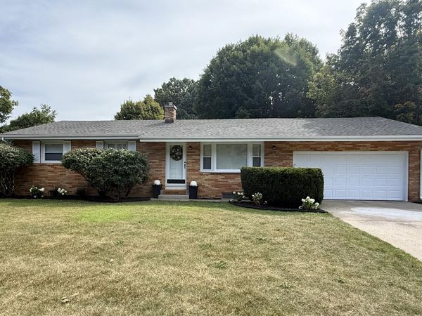 1892 Maple Lane, Benton Harbor, MI 49022