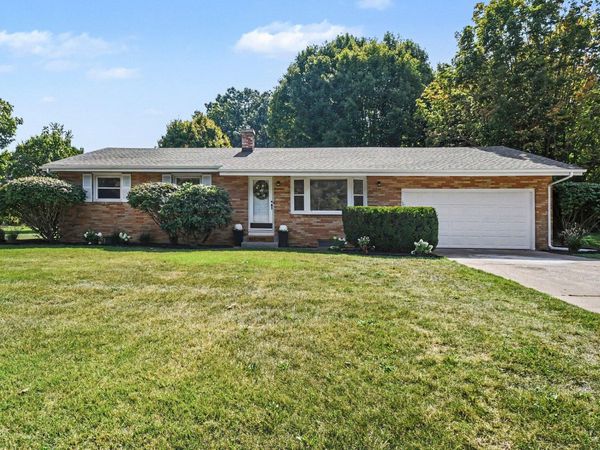 1892 Maple Lane, Benton Harbor, MI 49022
