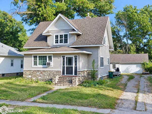 314 E Walnut Street, Manly, IA 50456
