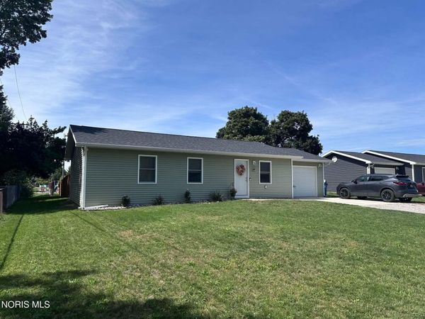 307 N Oak Street , Edgerton, OH 43517
