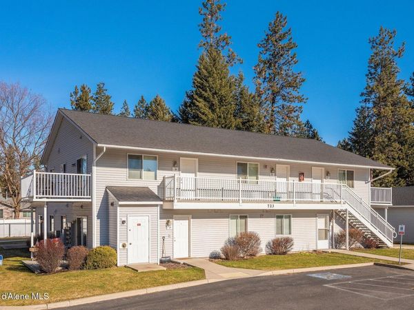 723 E Whispering Pines LN , Unit APT 19, Coeur d'Alene, ID 83815