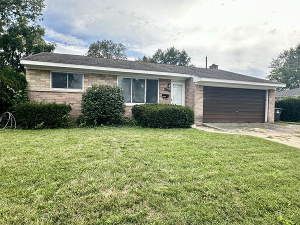 33829 Yuma Street, Westland, MI 48185