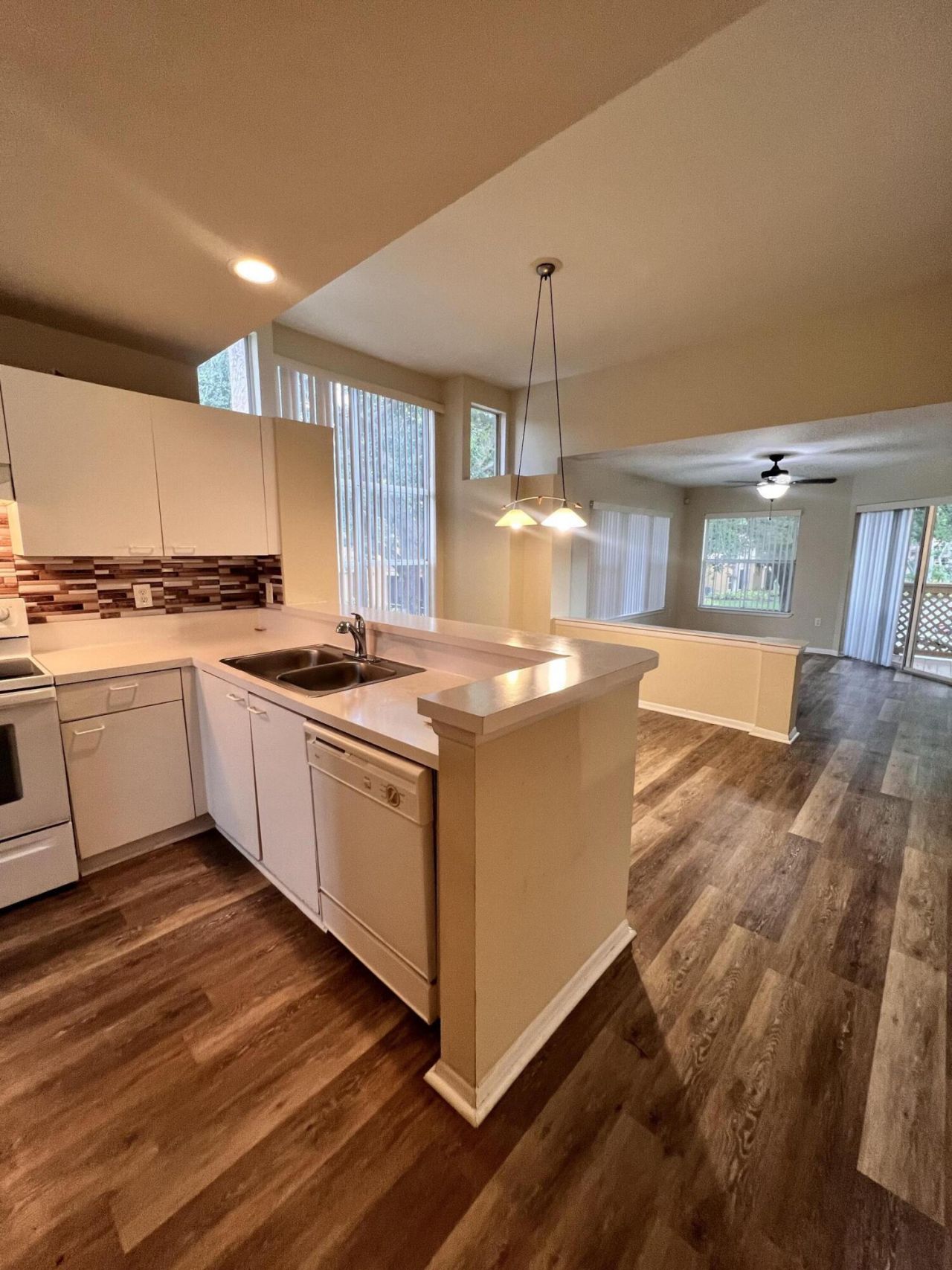4799 Via Palm Lakes, Unit 1613, West Palm Beach, FL 33417 Photo