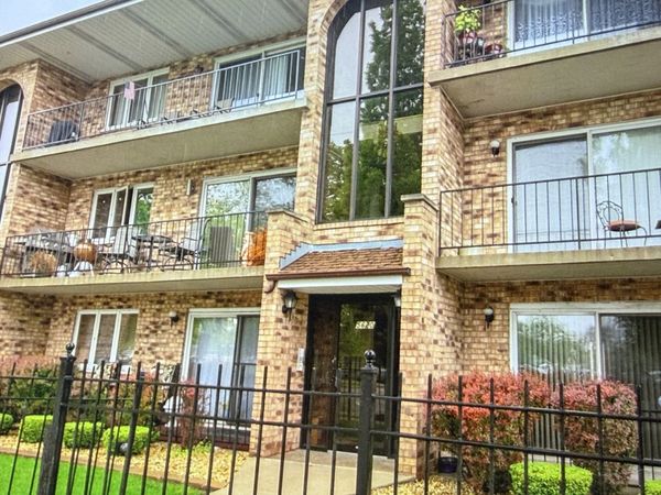 5620 S Narragansett Avenue, Unit 2B, Chicago, IL 60638