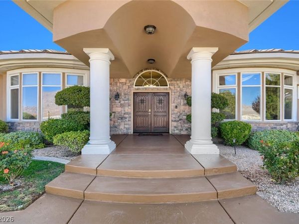 6325 W Iron Mountain Road, Las Vegas, NV 89131