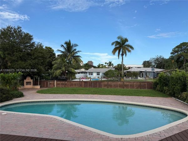800 SW 8th Ter , Fort Lauderdale, FL 33315