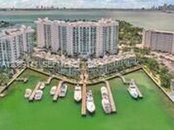 7900 Harbor Island Dr, Unit 601, North Bay Village, FL 33141