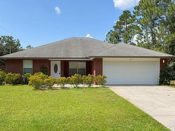 3011 N 38th Ave, Milton, FL 32570
