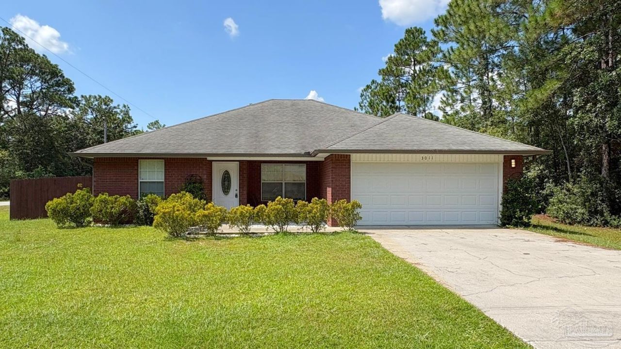 3011 N 38th Ave, Milton, FL 32570 Main Photo