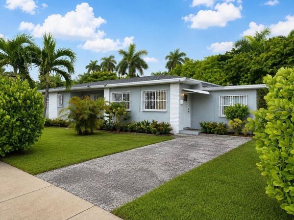 8230 N BAYSHORE DRIVE, MIAMI, FL 33138