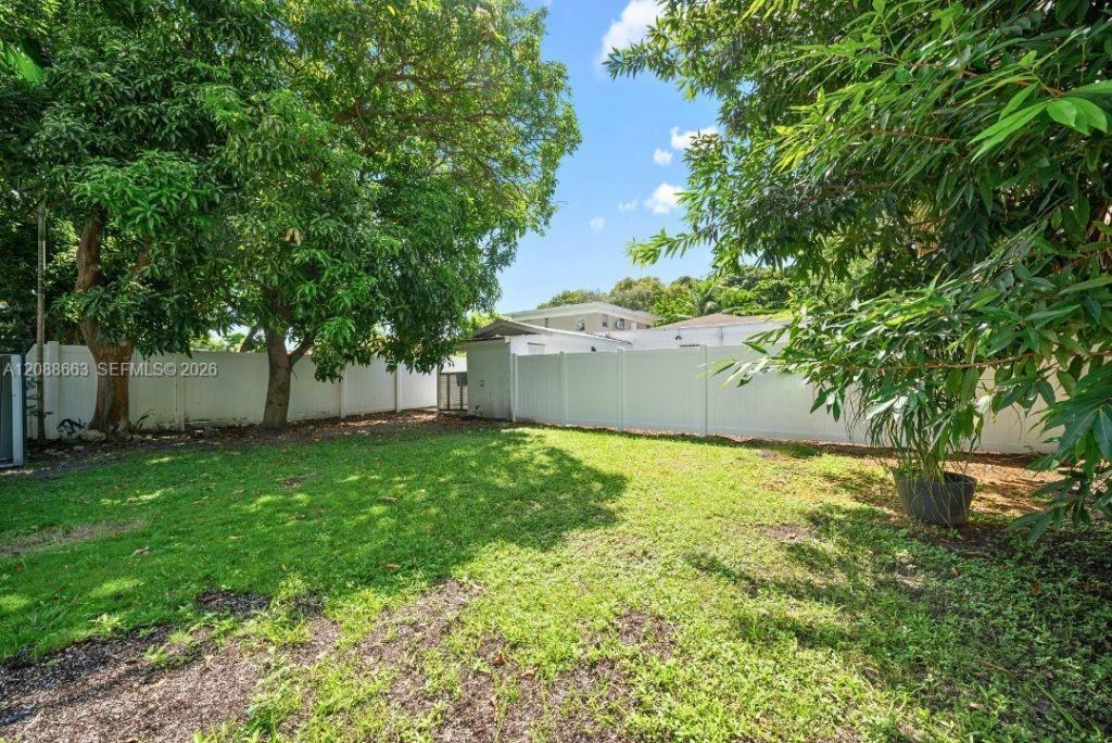 3675 SW 23rd St, Unit A, Miami, FL 33145 Photo