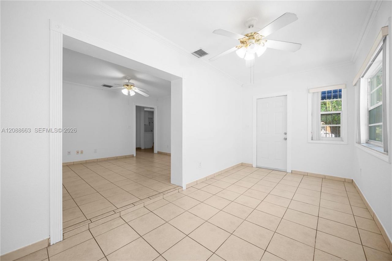 3675 SW 23rd St, Unit A, Miami, FL 33145 Photo