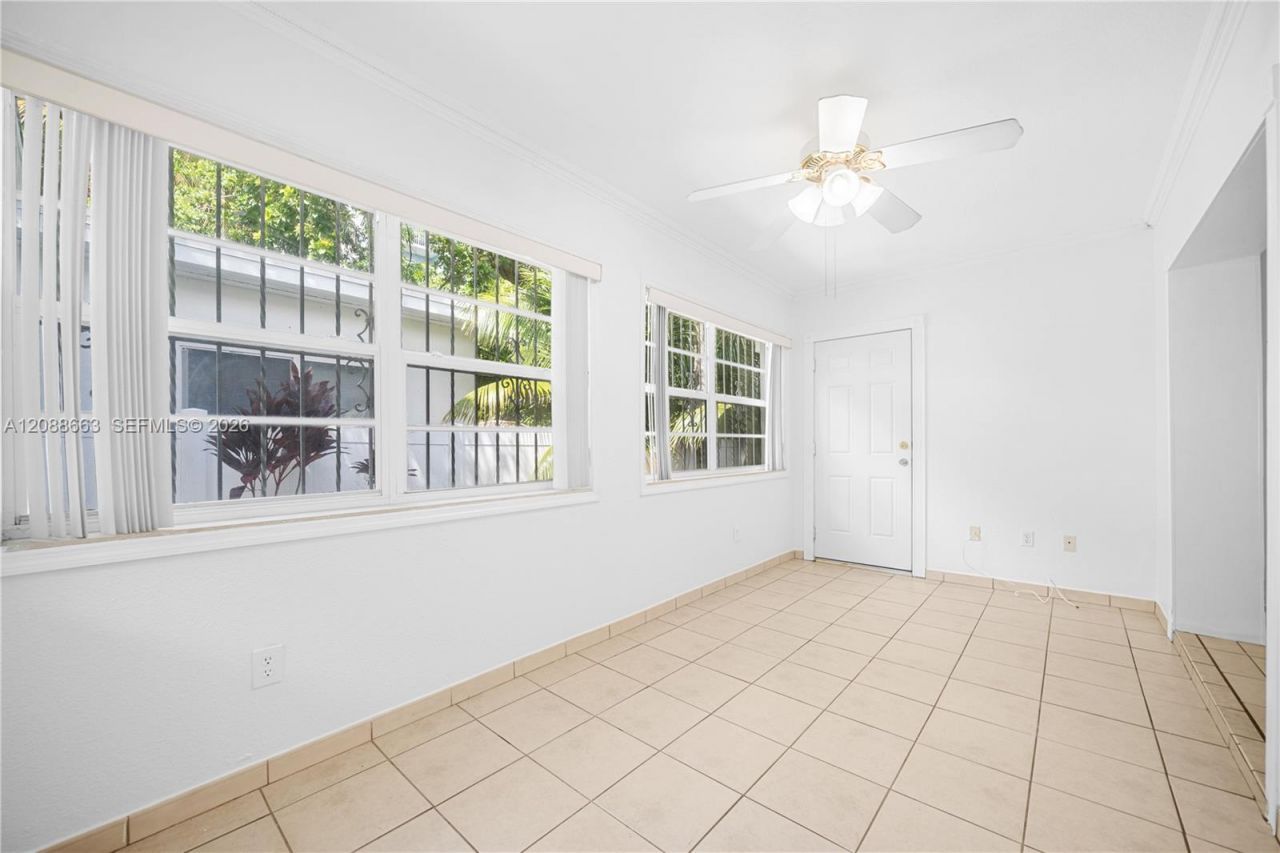 3675 SW 23rd St, Unit A, Miami, FL 33145 Photo