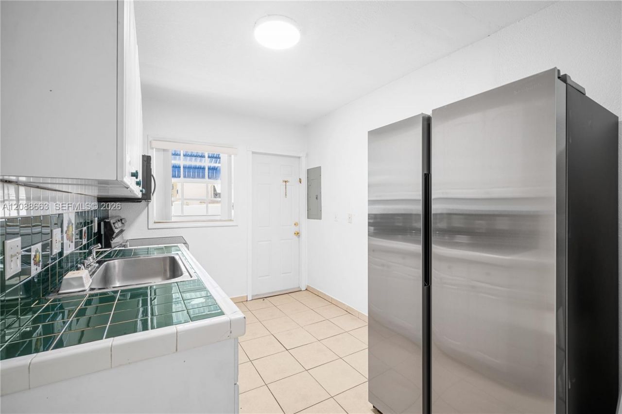 3675 SW 23rd St, Unit A, Miami, FL 33145 Photo