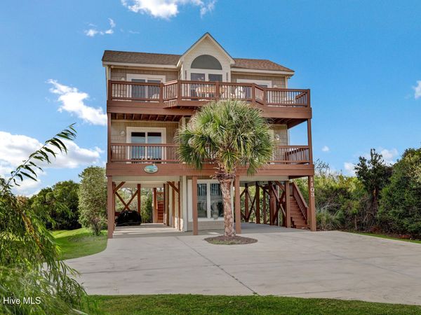 1103 N New River Drive, Surf City, NC 28445