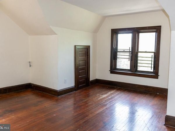 984 S BROAD STREET, TRENTON, NJ 08611